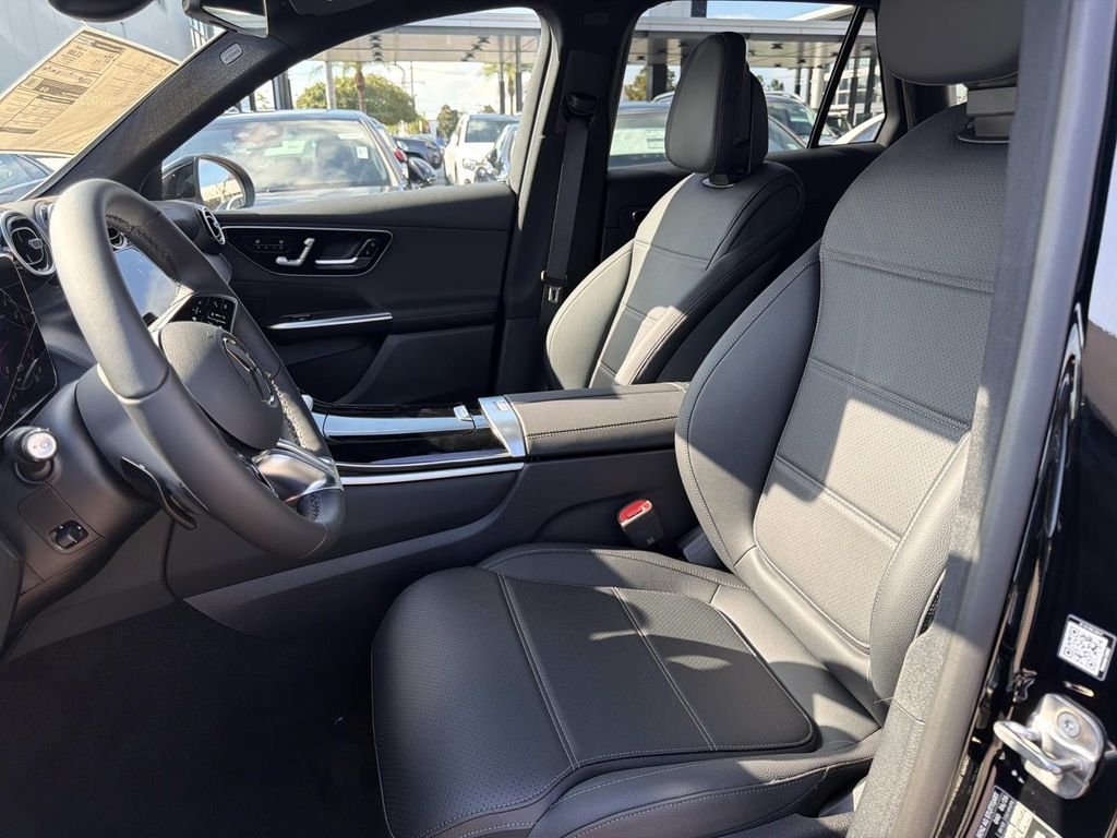 New 2027 Black Mercedes-Benz GLC 300 image 9
