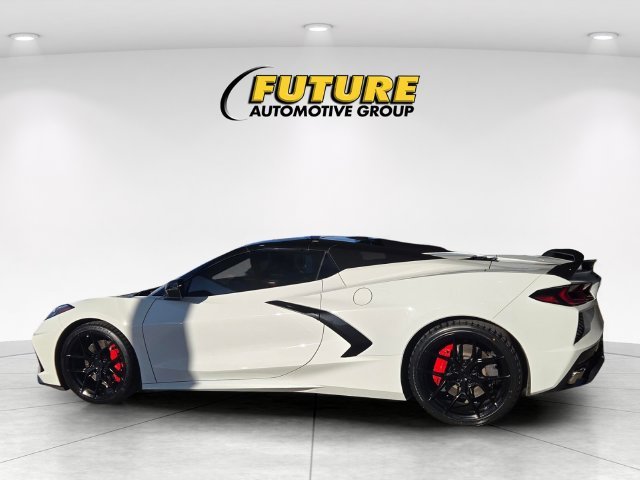 Used 2022 White Chevrolet Stingray image 6