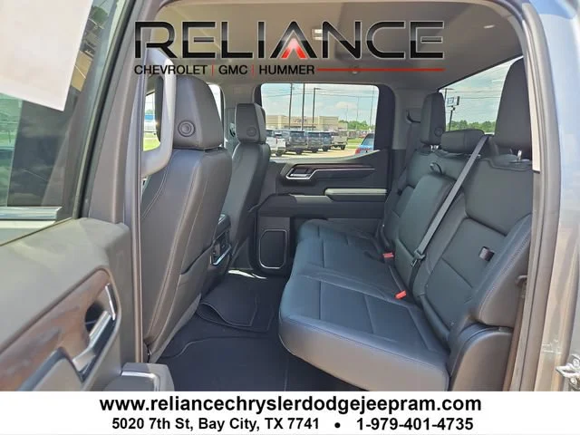 2026 GMC Sierra 1500 SLT - Photo 11