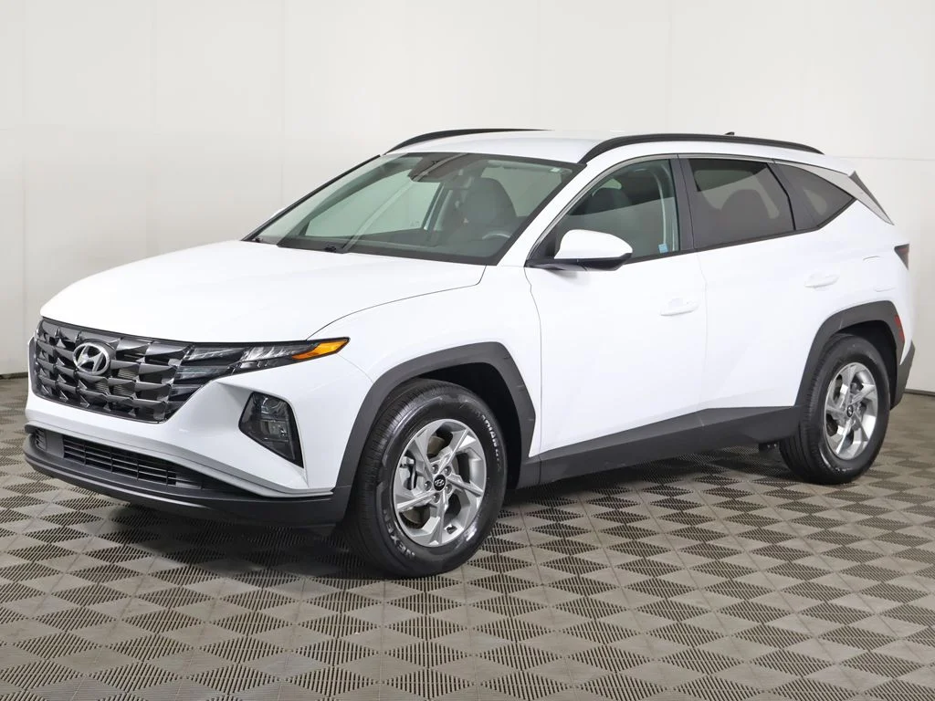 Used 2024 White Pearl Hyundai SEL image 8