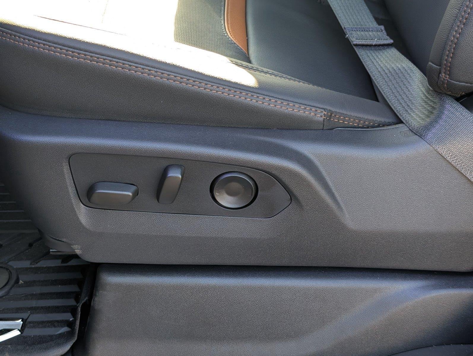 2026 GMC Sierra 1500 AT4 - Photo 18