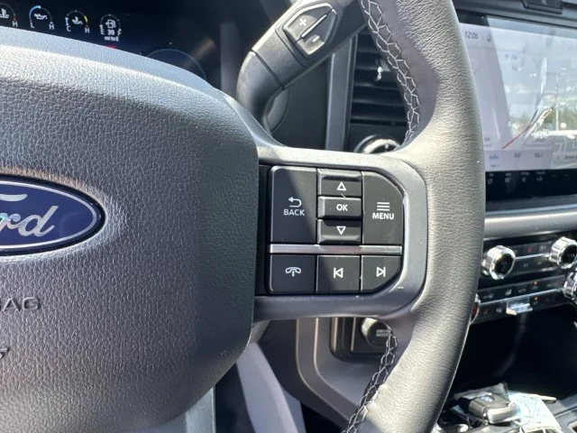 New 2026 Oxford White Ford XLT image 27