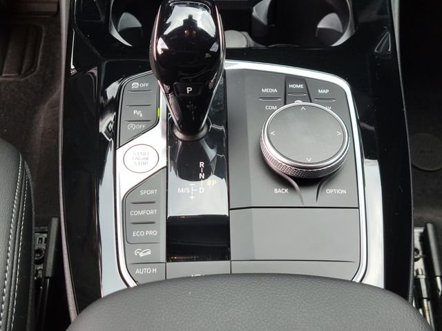 Used 2024 Gray BMW xDrive30i image 26