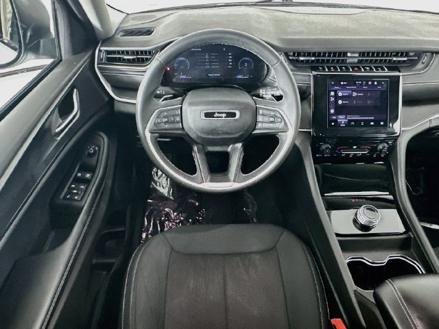 Used 2023 White Jeep Laredo X image 22