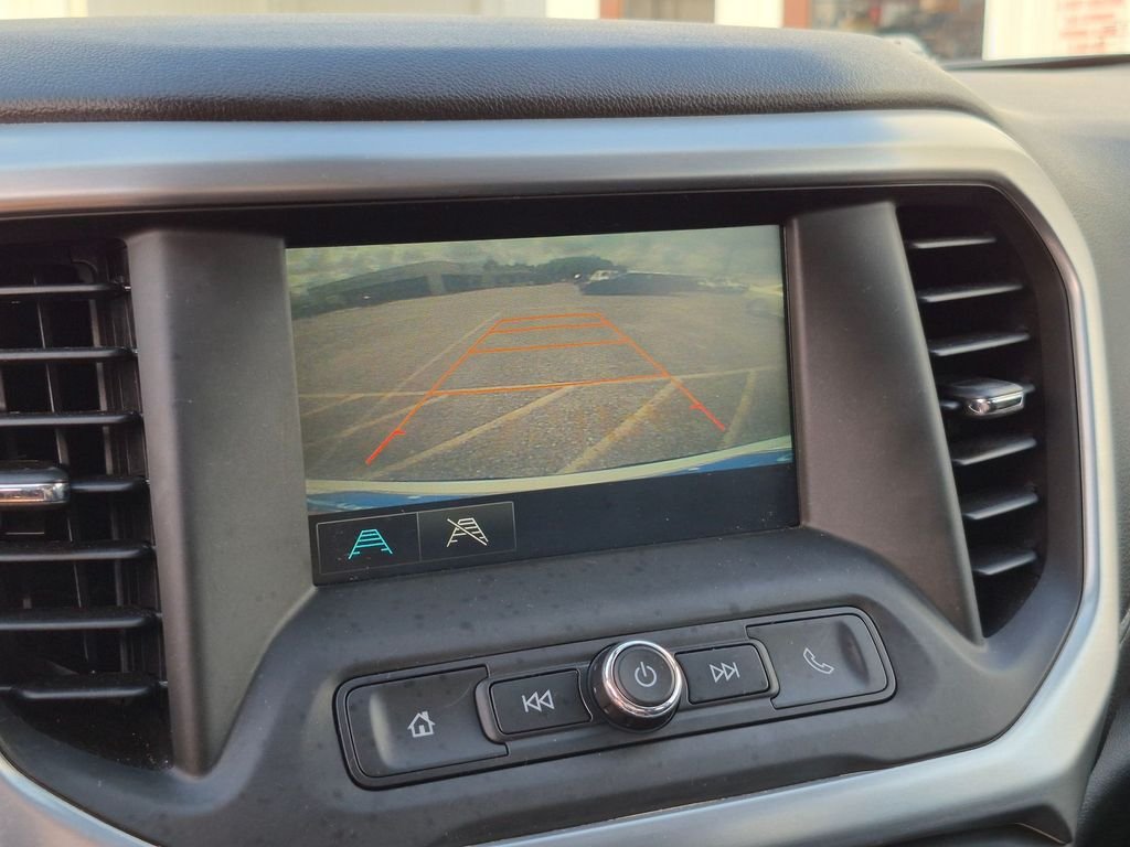 Used 2018 White GMC SLE-1 image 22