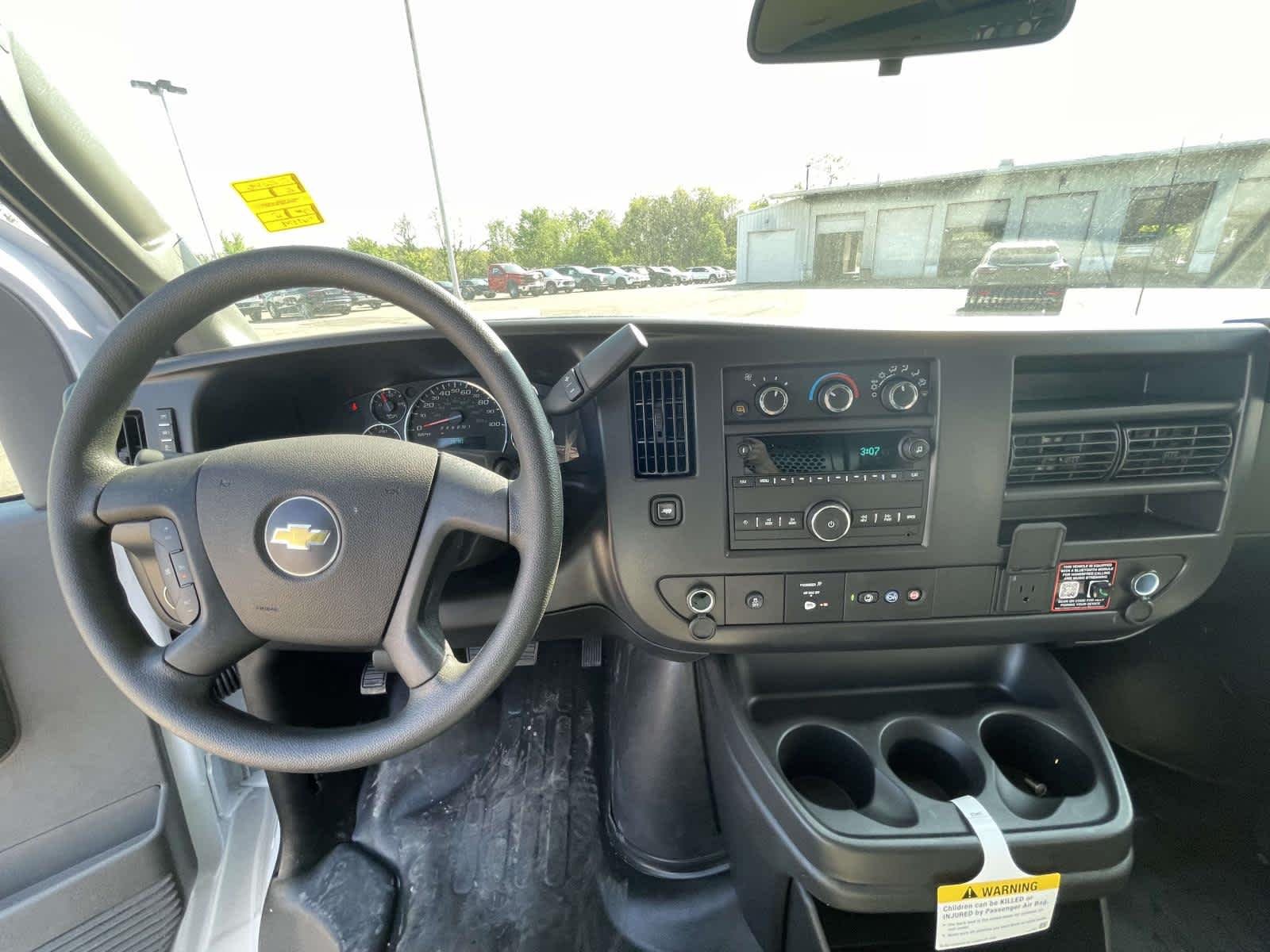 2026 Chevrolet Express Cargo Work Van - Photo 44
