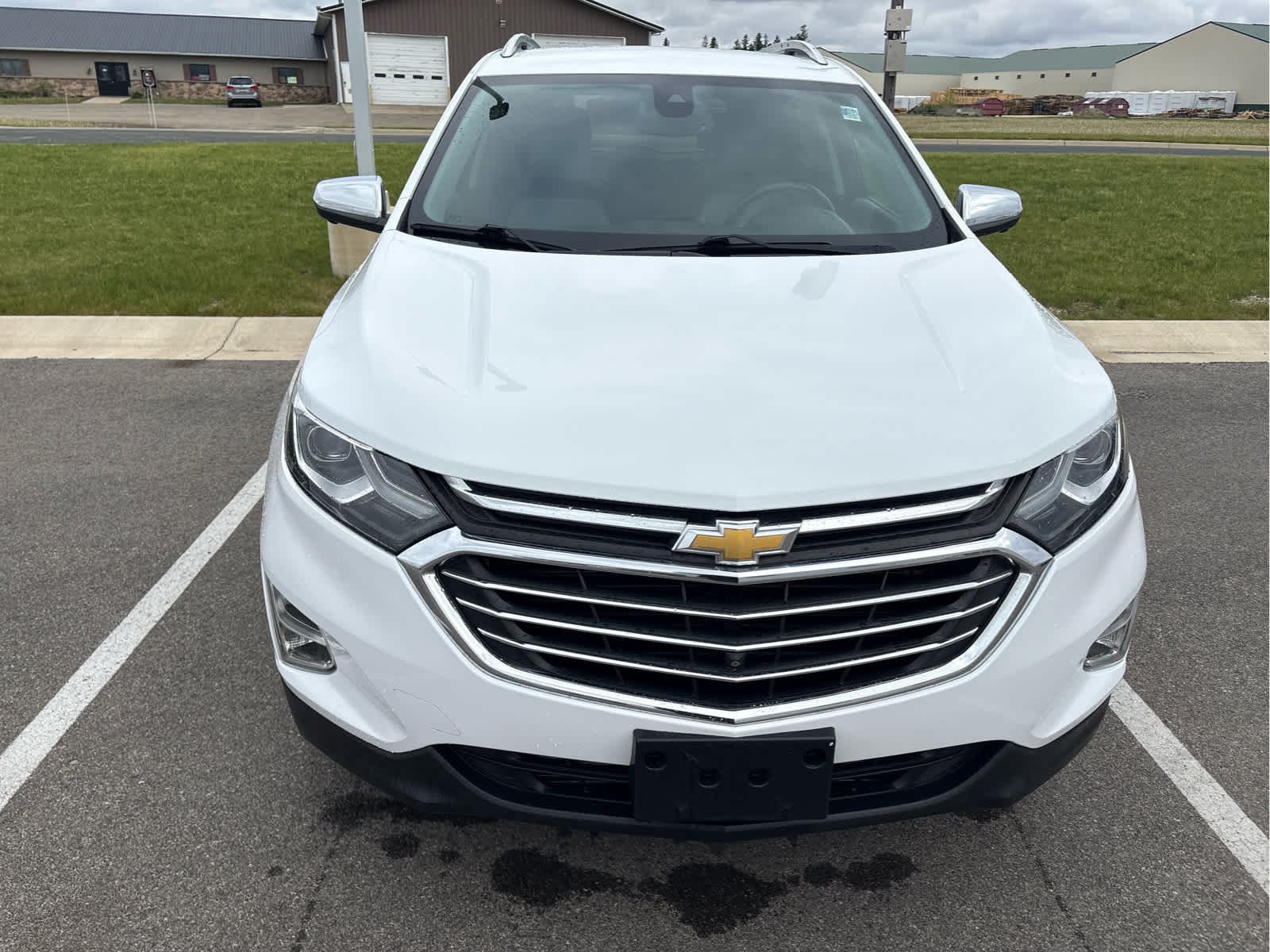 Used 2020 Chevrolet Equinox Premier with VIN 3GNAXXEV1LS632359 for sale in Spring Valley, Minnesota