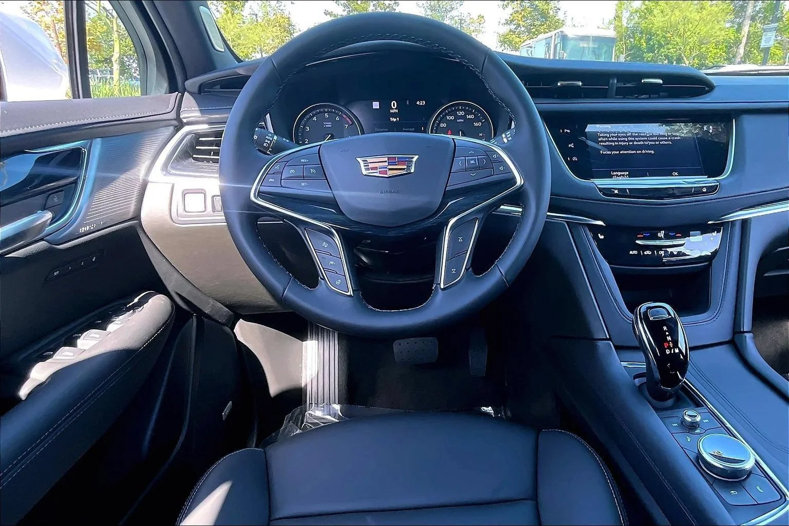 New 2026 Crystal White Tricoat Cadillac Premium Luxury image 21