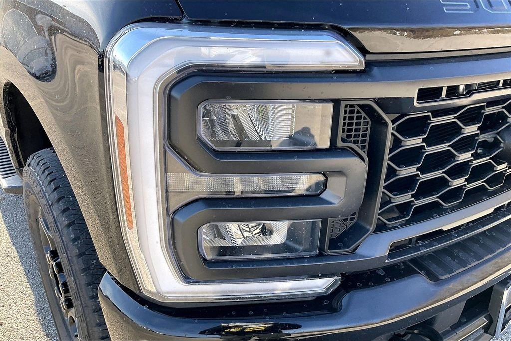 New 2026 Ford Super Duty F-250 XL 4D Crew Cab