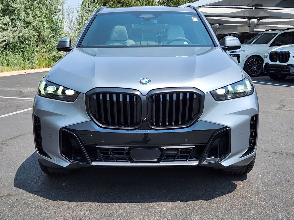 New 2026 Skyscraper Grey Metallic BMW xDrive40i image 6