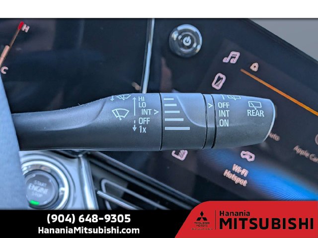 Used 2025 White Chevrolet LT image 27