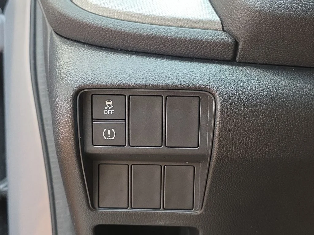 Used 2019 Lunar Silver Metallic Honda LX image 21