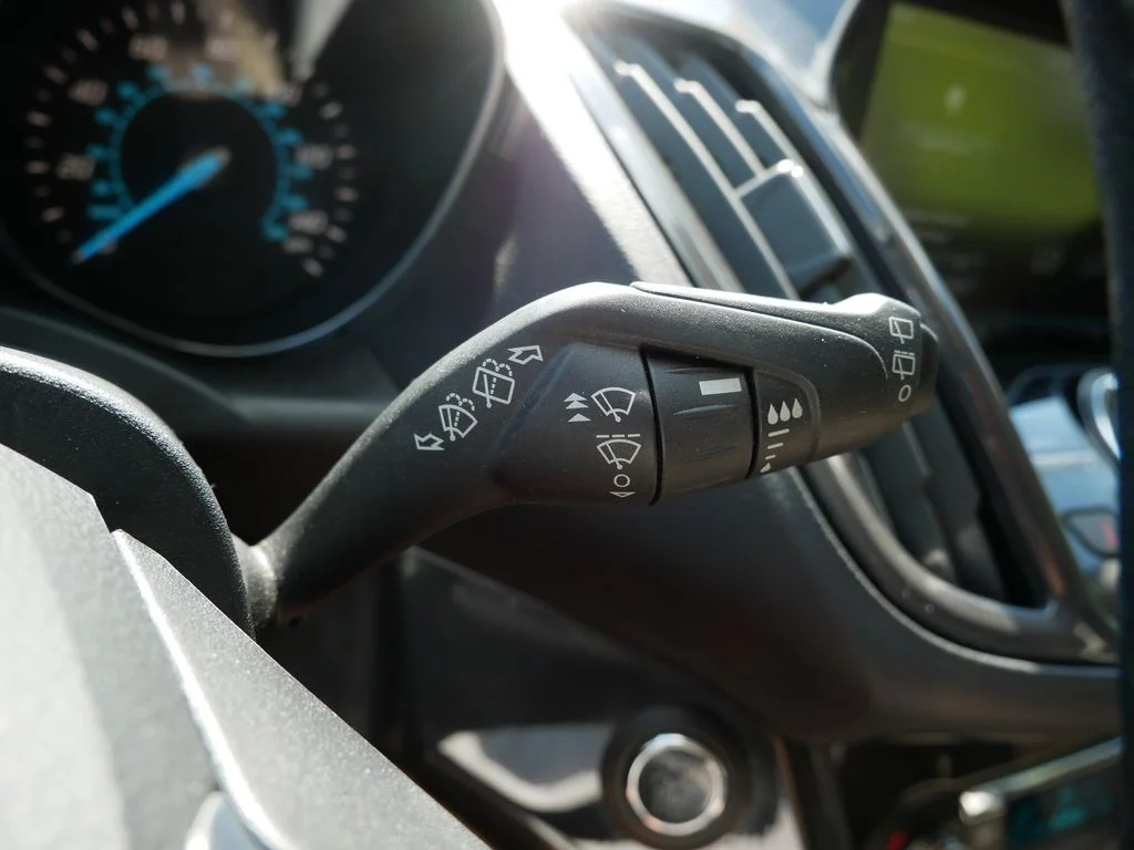 Used 2015 Blue Ford Titanium image 27
