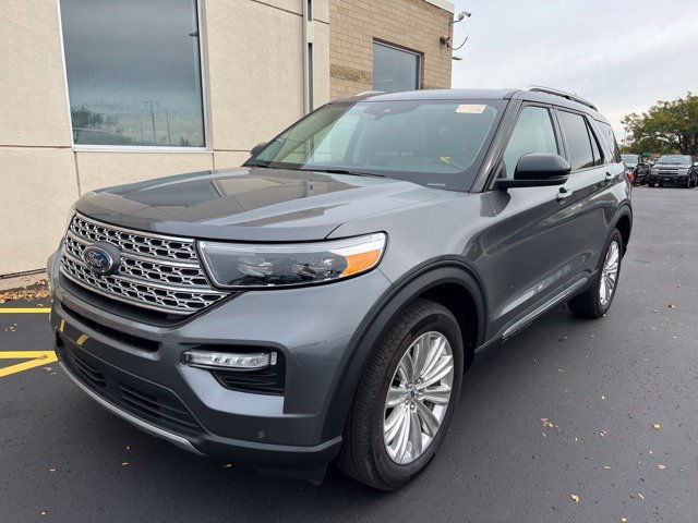 Used 2024 Gray Ford Limited image 4