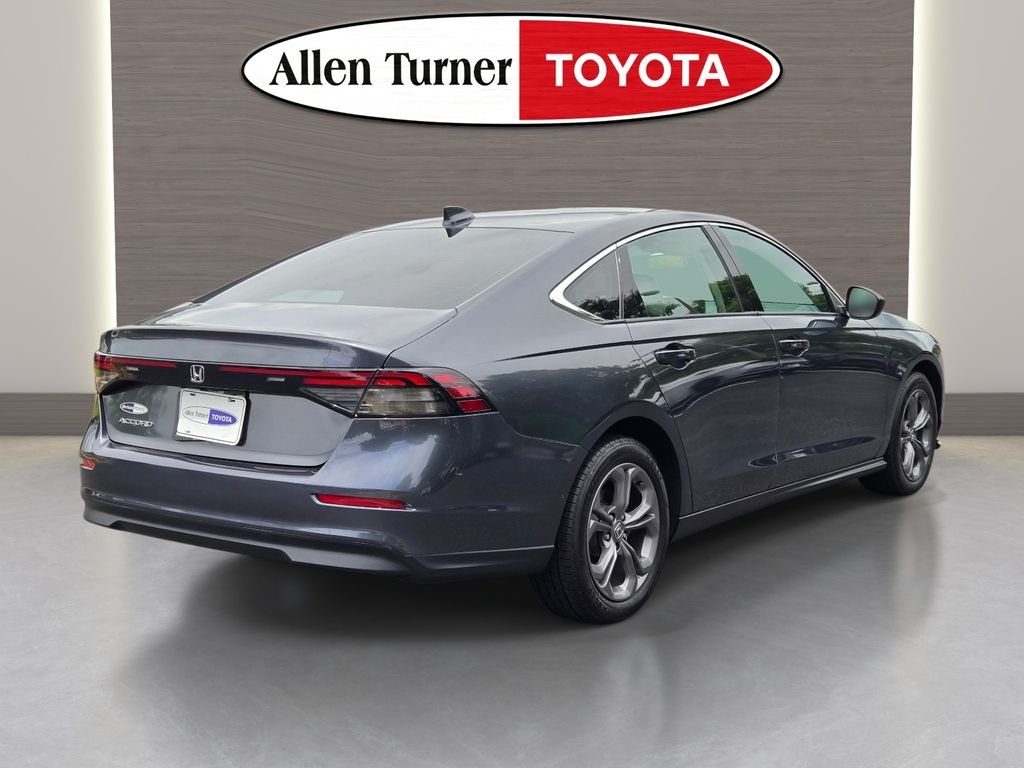 Used 2024 Gray Honda EX image 5