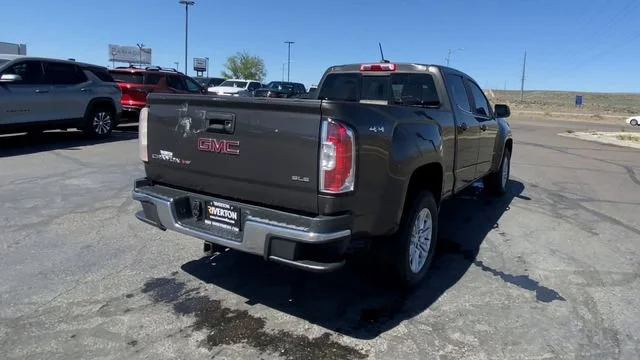 Used 2019 SMOKEY QUARTZ METALLIC GMC 4WD SLE image 8
