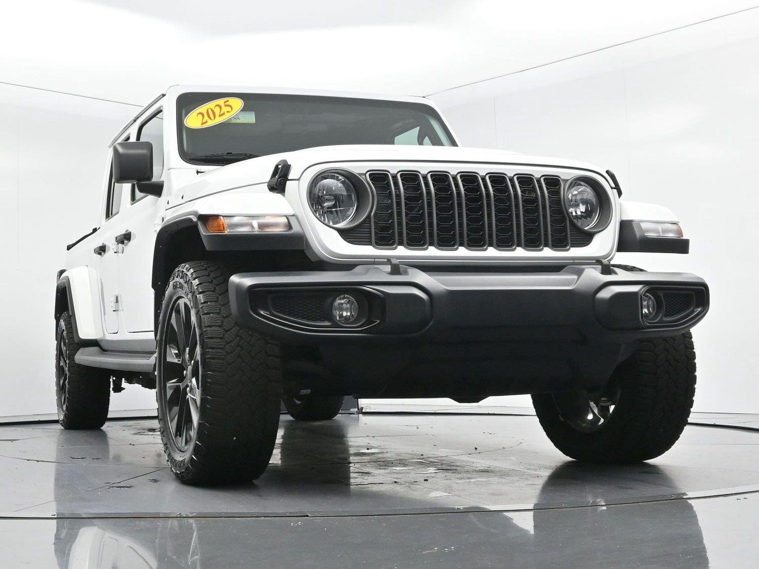 Used 2025 White Jeep Nighthawk image 42