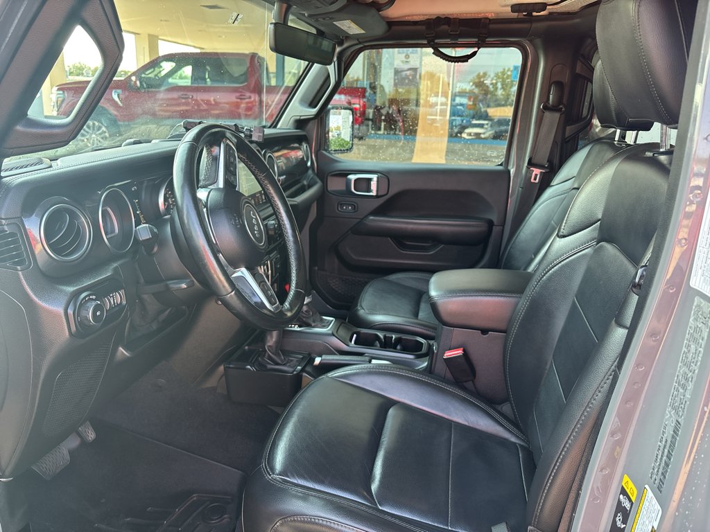 Used 2021 Gray Jeep Unlimited Altitude image 3
