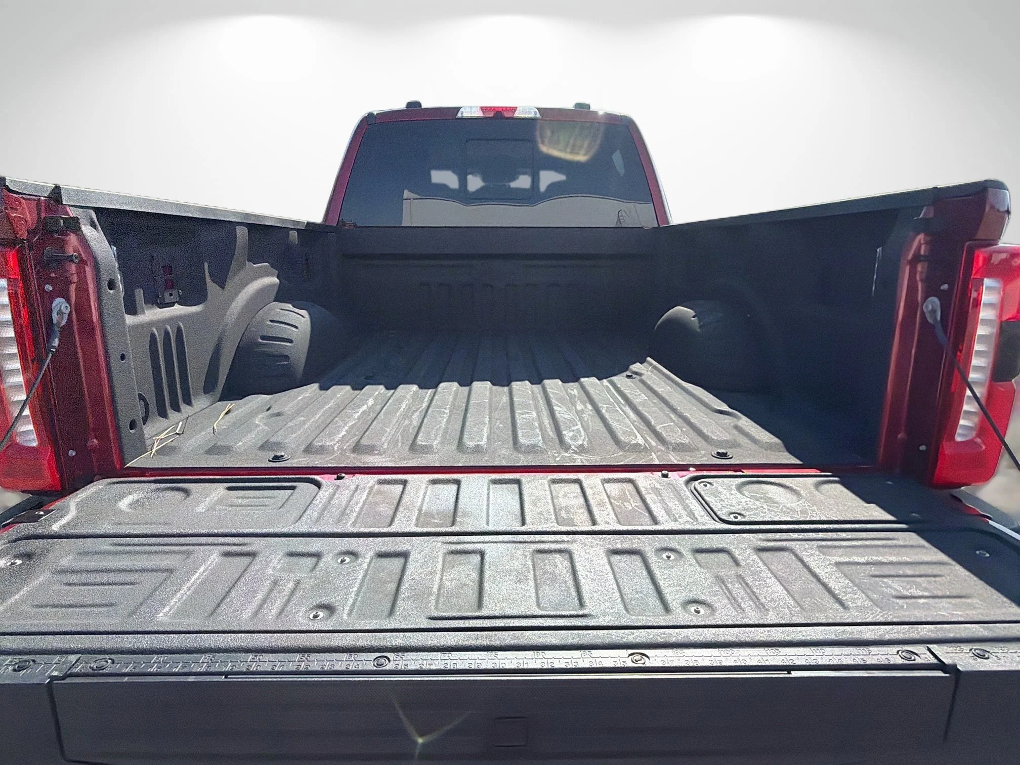 Used 2025 Ruby Red Metallic Ford LARIAT image 12