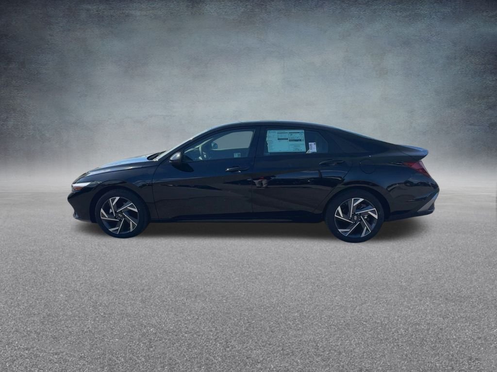 2025 Hyundai Elantra SEL - Photo 14
