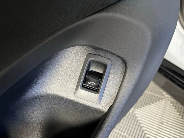 2026 BMW 5 Series 530i - Photo 16