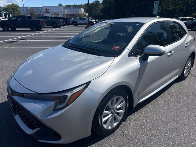 Used 2025 Classic Silver Metallic Toyota SE image 10