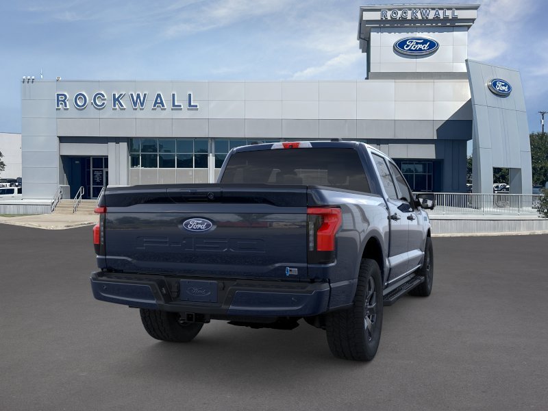 2025 Ford F-150 Lightning Flash - Photo 8