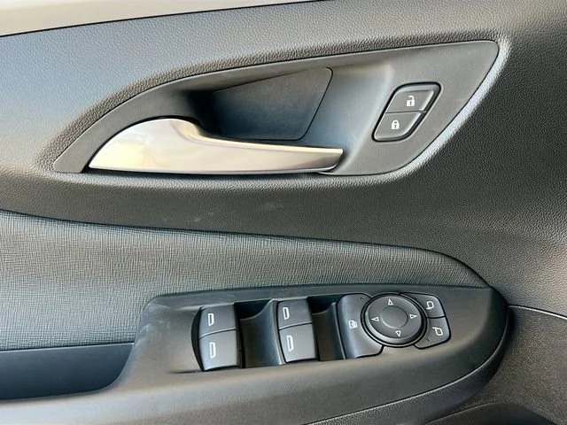 New 2026 Summit White Buick Preferred image 13