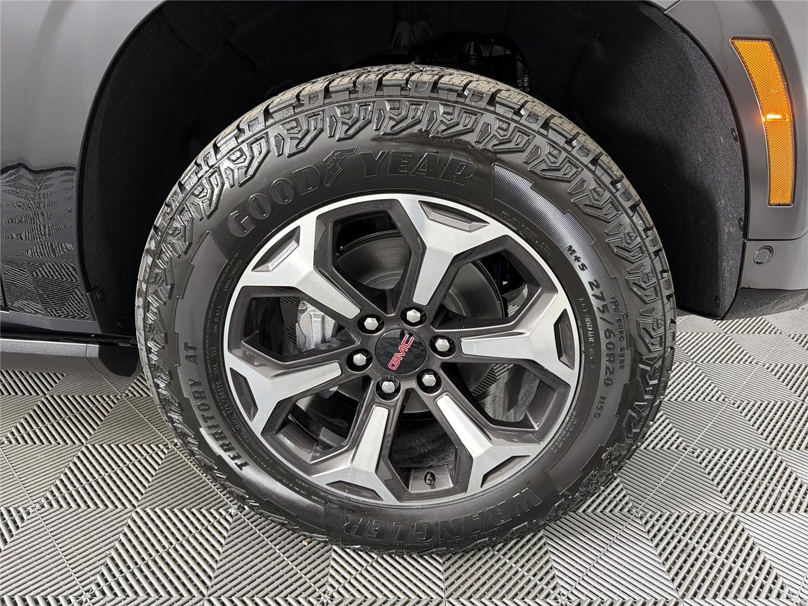 2026 GMC Yukon XL AT4 Ultimate - Photo 11