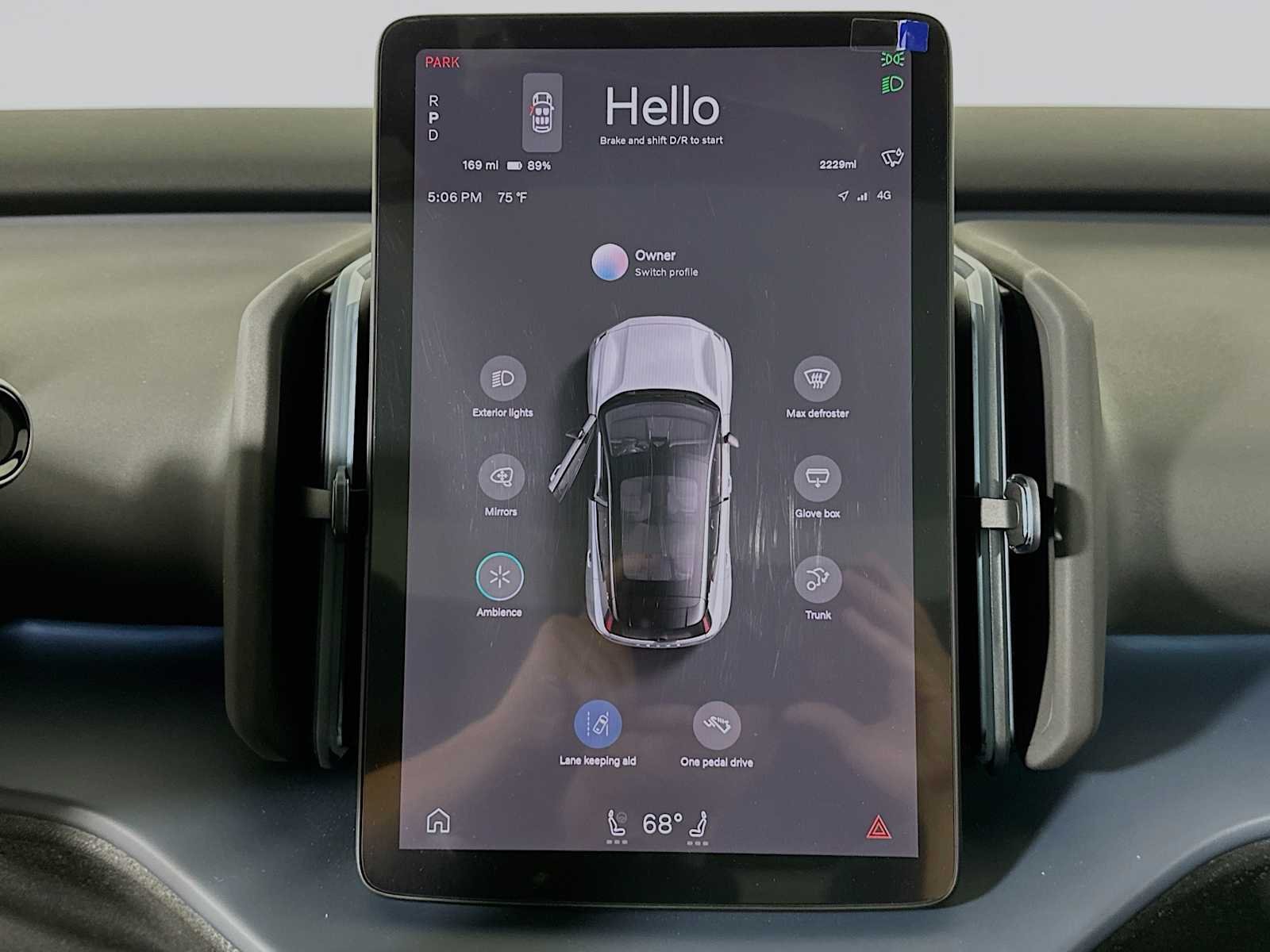 2025 Volvo EX30 Ultra - Photo 13