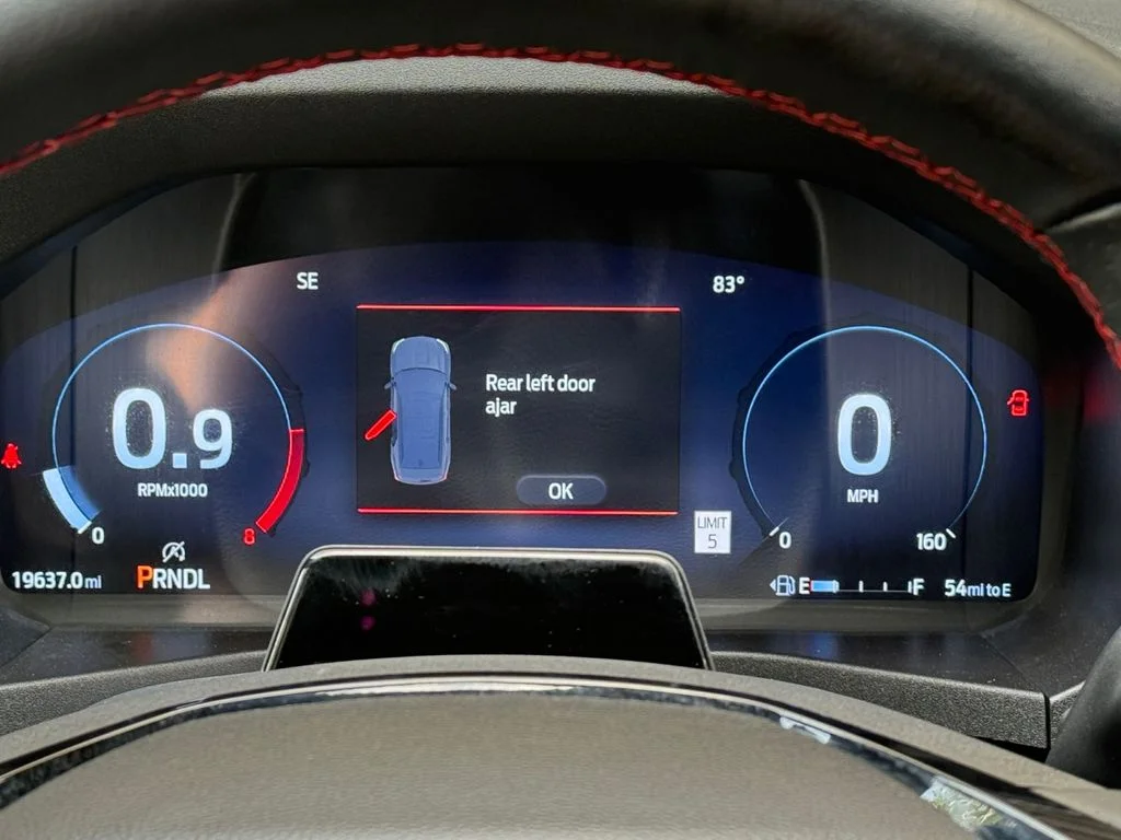 2025 Ford Explorer ST-LINE - Photo 14