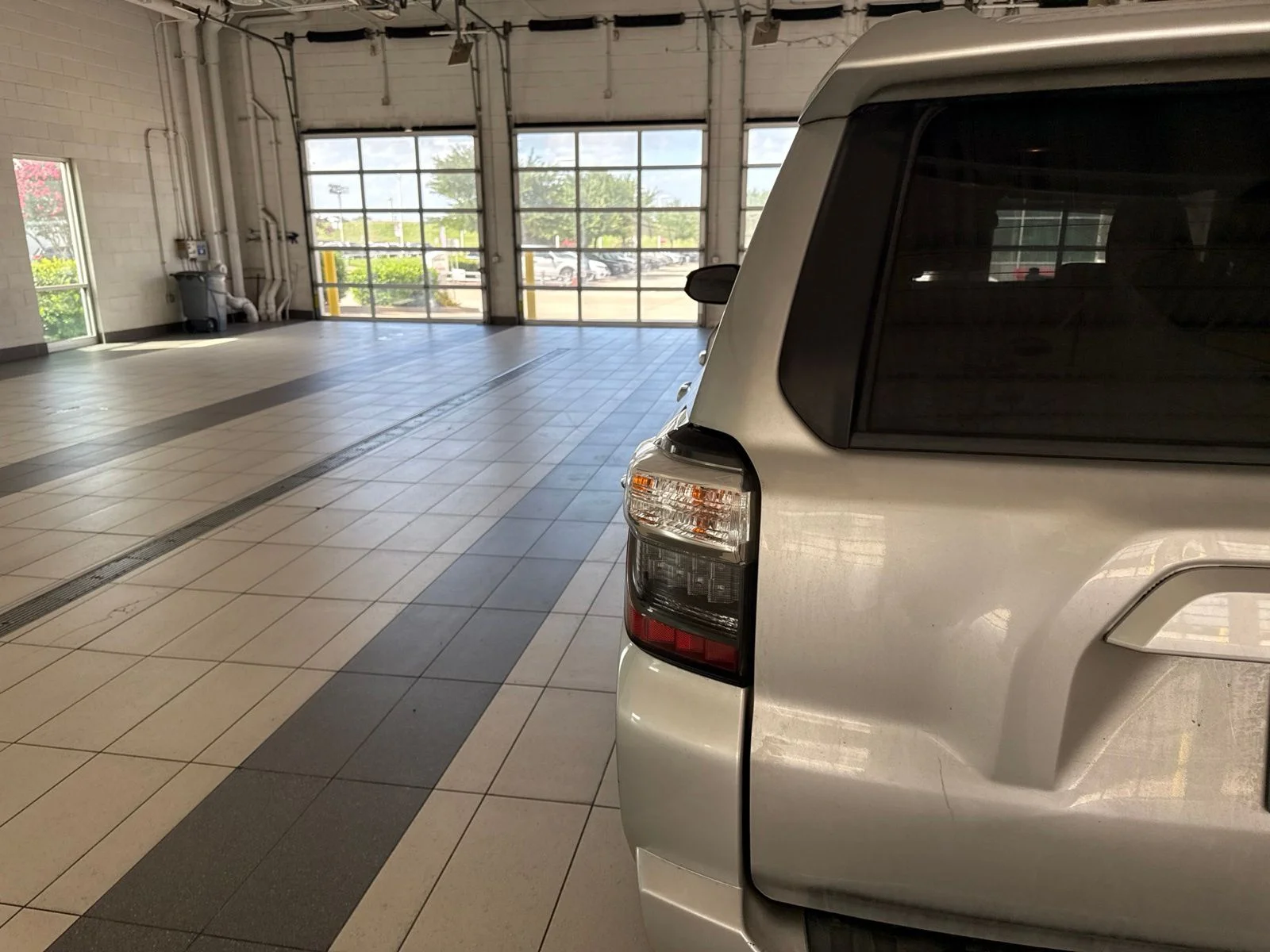 Used 2014 Silver Toyota SR5 image 6