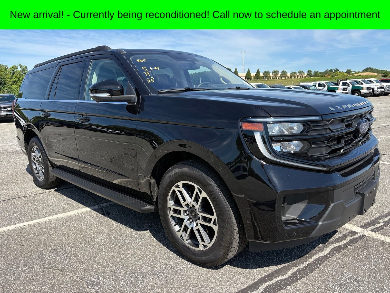 Used 2025 Black Metallic Ford Active image 1