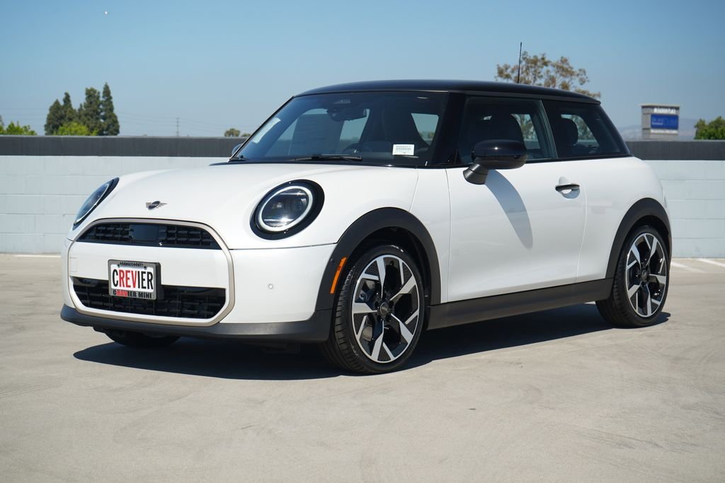2026 MINI Hardtop's photo