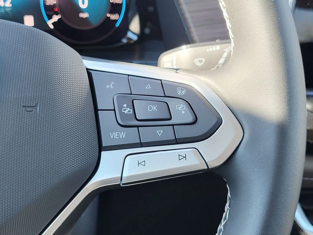 New 2026 Pure Gray Volkswagen 2.0T SEL image 10