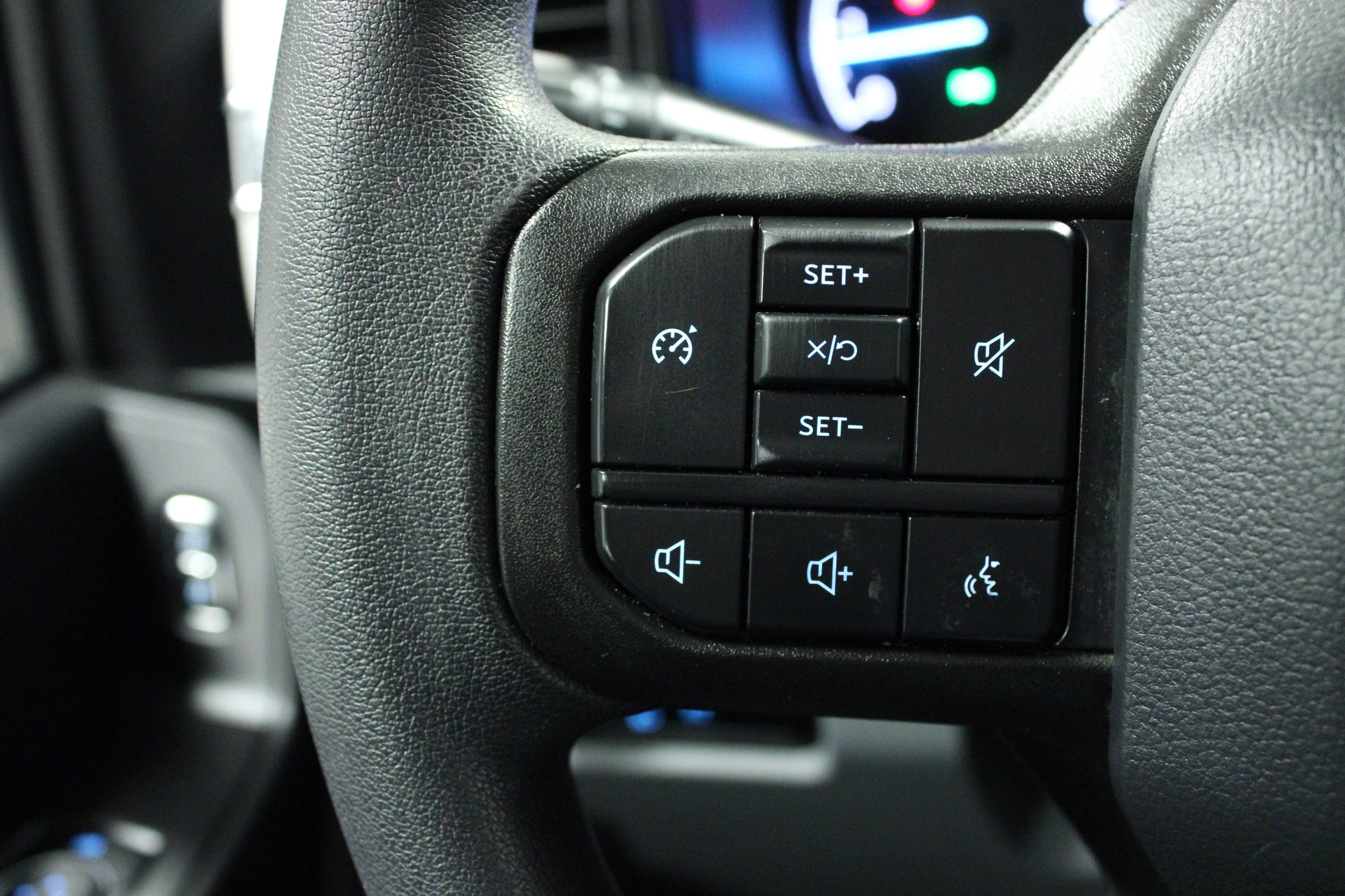 Used 2024 Oxford White Ford XL image 20