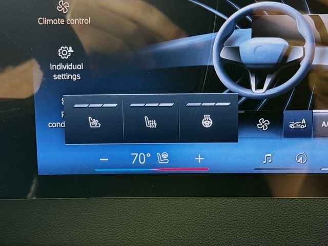 2026 BMW iX 45 - Photo 20