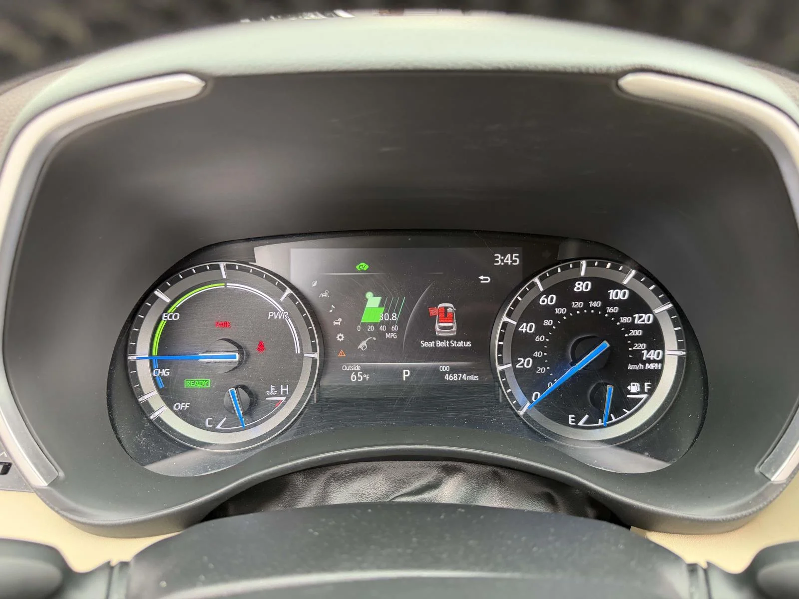 Used 2021 White Toyota XLE image 22