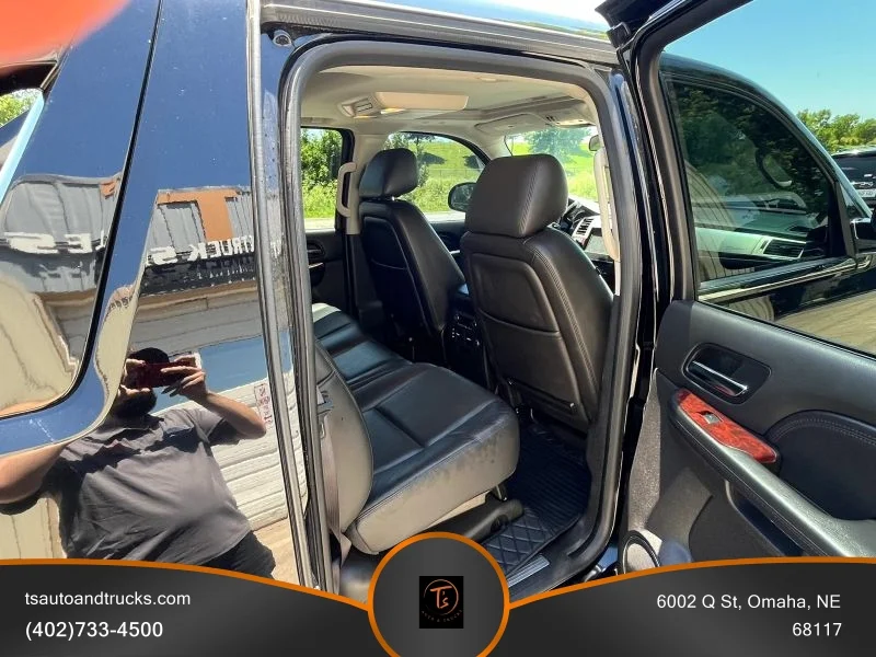 Used 2013 Black Cadillac Premium Sport Utility Pickup 4D 5 1/4 ft image 15