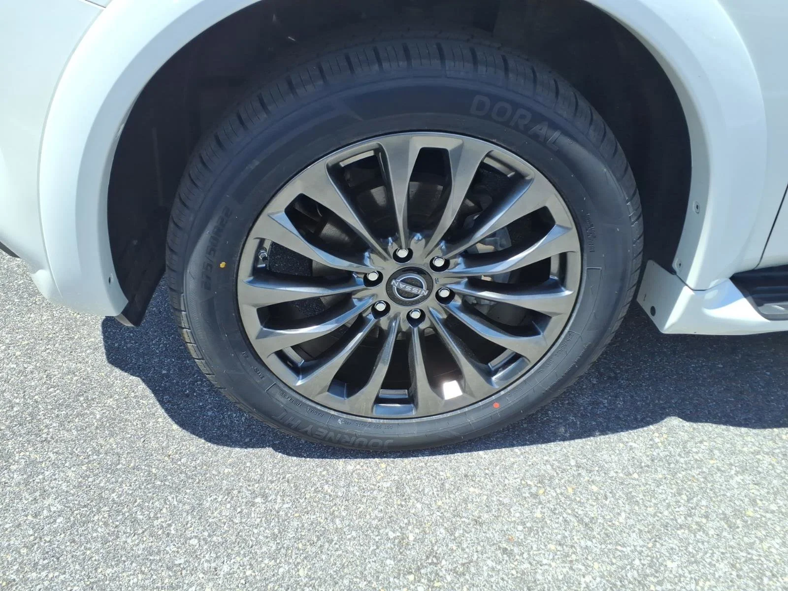 Used 2023 Aspen White Tricoat Nissan Platinum image 9