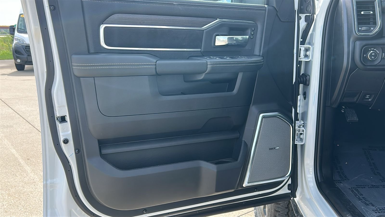 New 2026 Bright White Clear-Coat Exterior Paint RAM Laramie image 18