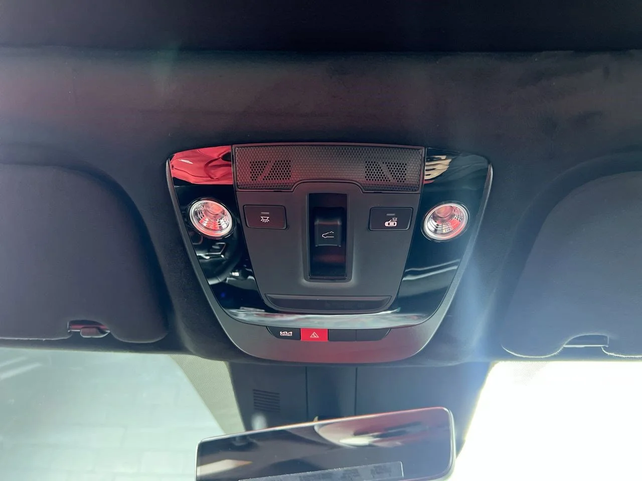 New 2025 Wolf Gray Kia X-Line SX Prestige AWD image 57