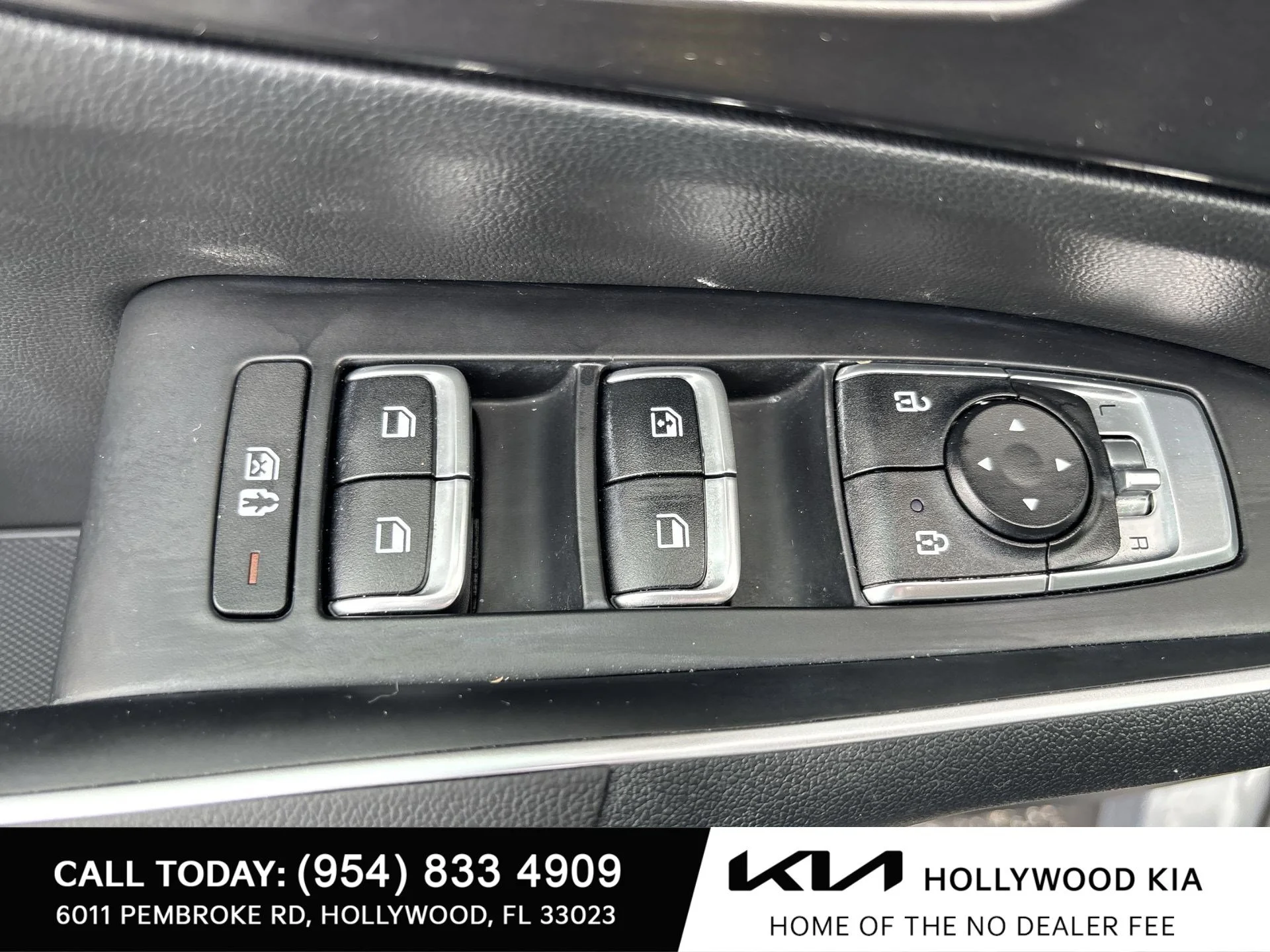 Used 2022 Everlasting Silver Kia S image 15