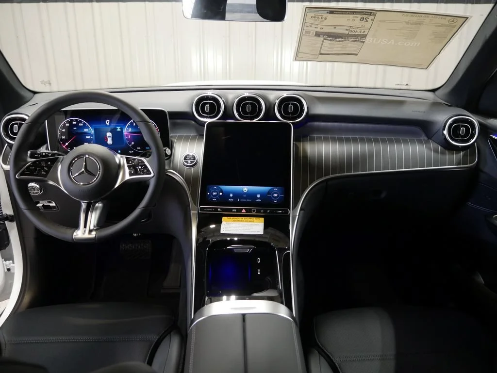 New 2026 Polar White Mercedes-Benz GLC 300 image 22