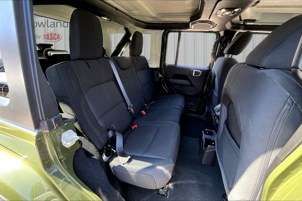 Used 2022 Green Jeep Unlimited Sahara image 25