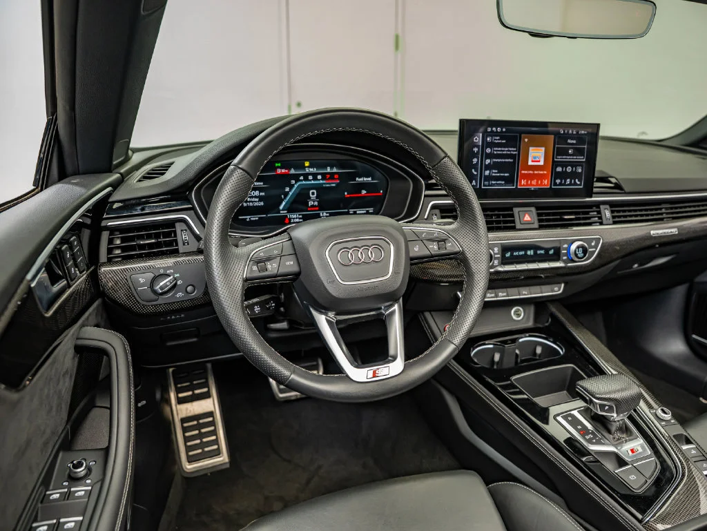 Used 2024 Glacier White Metallic/Black Roof Audi 3.0T Premium Plus image 31
