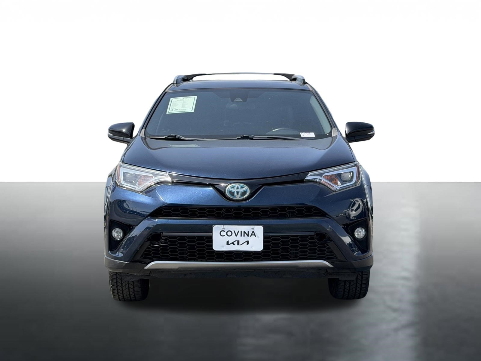 Used 2017 Aqua Toyota SE image 3