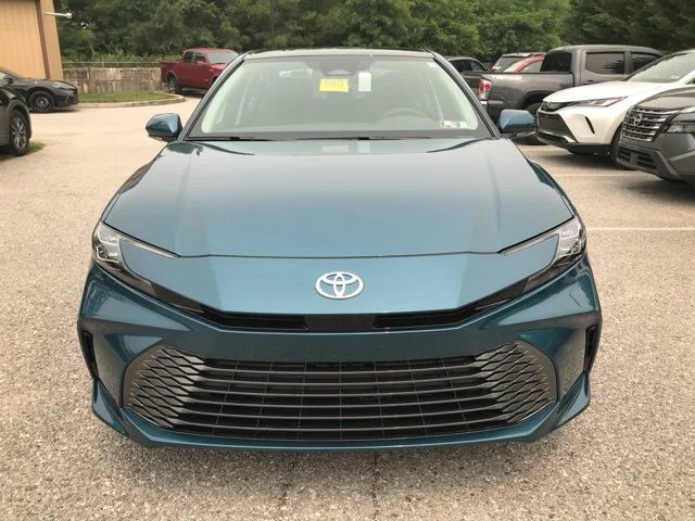 New 2026 Ocean Gem Toyota XLE image 3