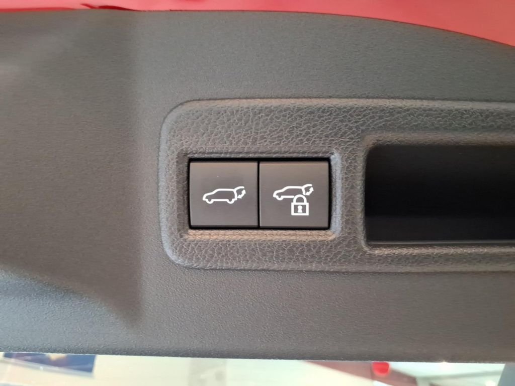 2026 Toyota bZ XLE - Photo 9