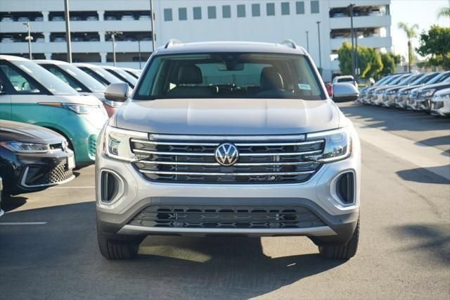 New 2026 Silver Mist Metallic Volkswagen SE w/Technology image 5